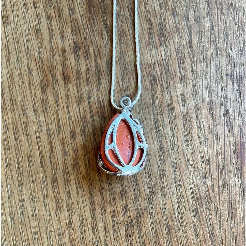 Red jasper gemstone peacock necklace NWOT - Picture 4 of 5
